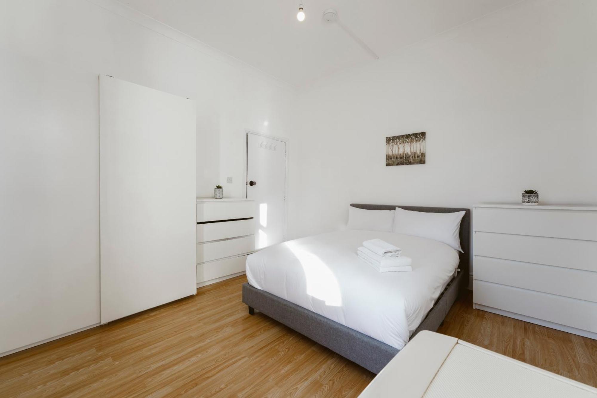 Stratford Double Rooms - 29 London Exteriör bild