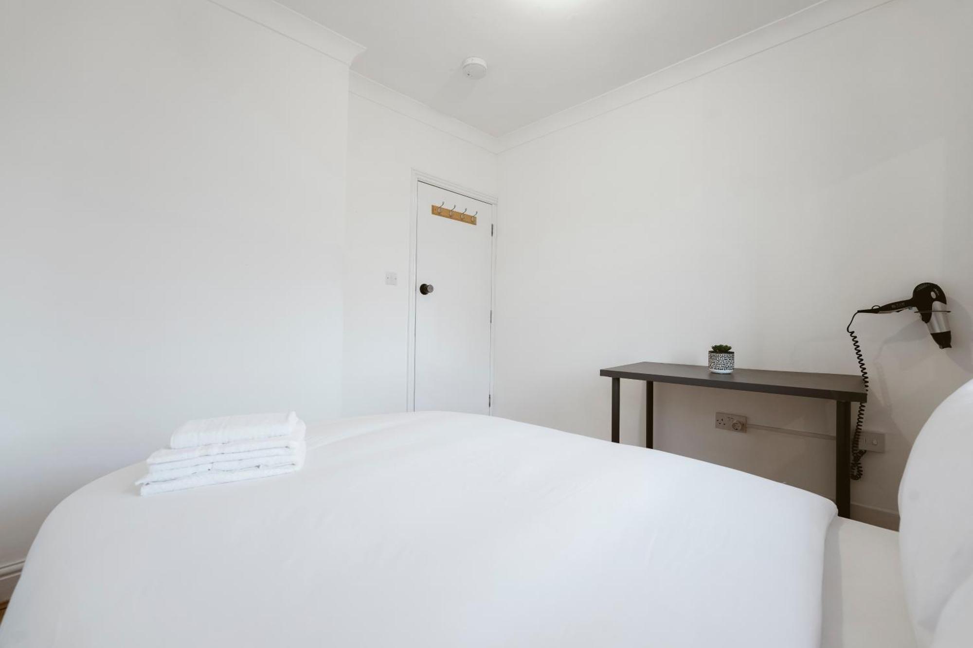 Stratford Double Rooms - 29 London Exteriör bild